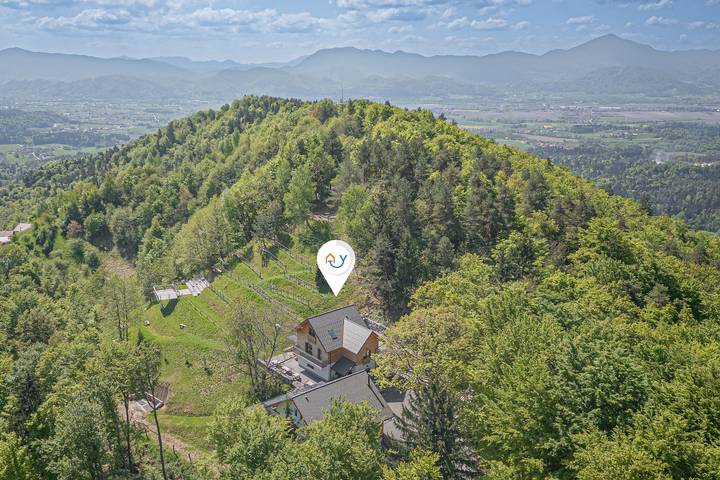 Ferienhaus für 6 Personen, mit Terrasse und Seeblick, mit Haustier
