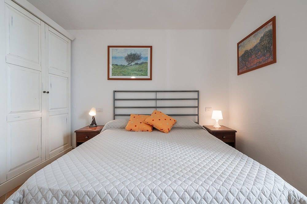 Villa Mariposa – Pool & Garden, 500m walk to Beach in Sant'Elmo, Cagliari Provinz