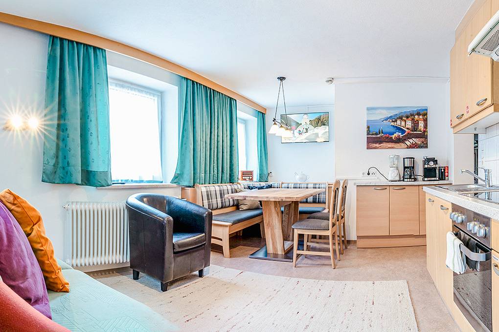 Ganze Ferienwohnung, Herberge Aulon, 1 Etage, App 1 in Stubaier Alpen, Umhausen