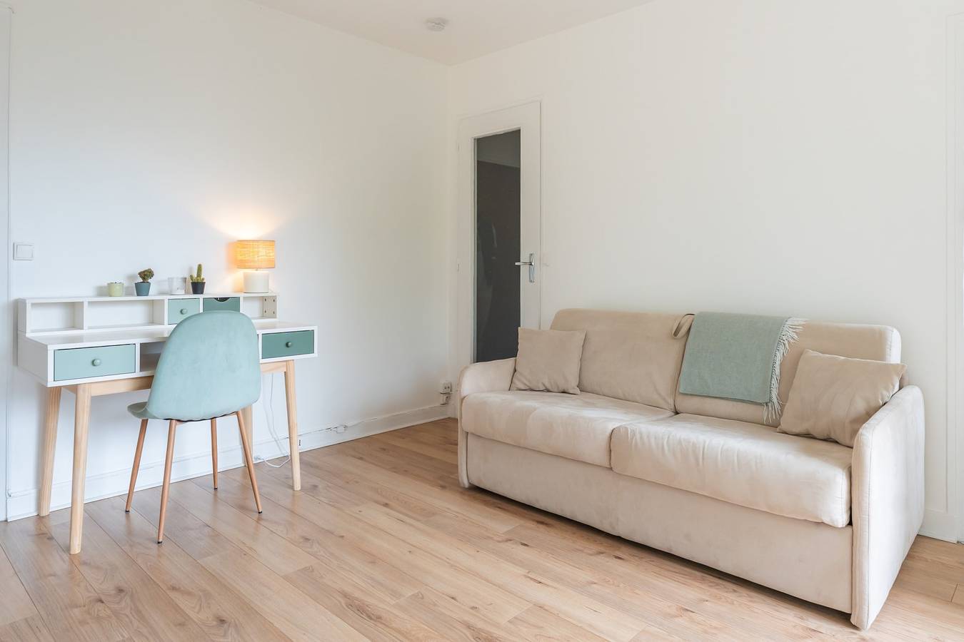 Studio entier, Petit Fontenay - Parking - Wifi - Rer B in Fontenay-aux-Roses, Hauts-de-Seine