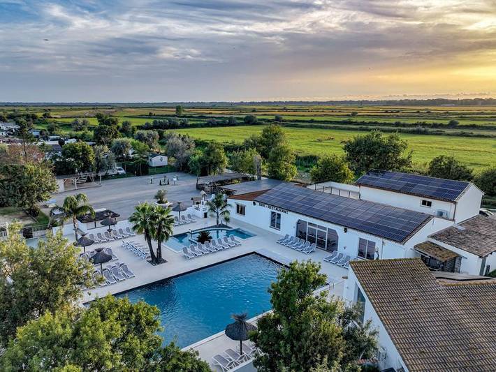 Camping Crin Blanc - Mobilheim 4 personen - Mh Confort Mistral - 2 Schlafzimmer - Klimaanlage und Fernseher in Arles, Mittelmeerküste (Frankreich)