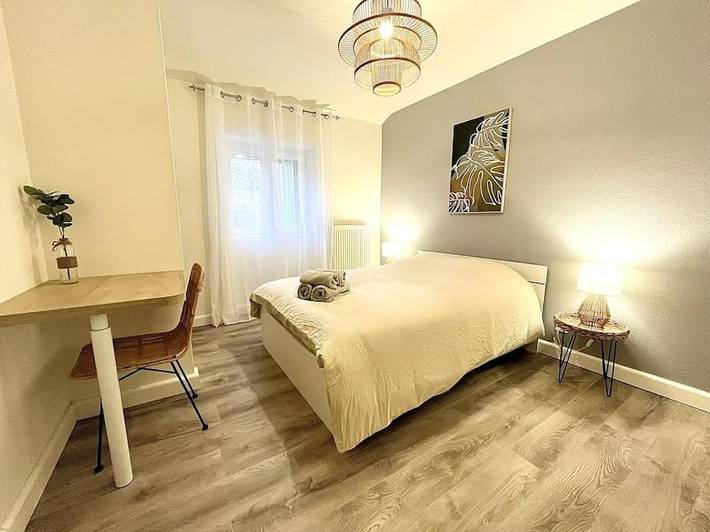 Gîte pour 8 personnes, avec terrasse à Bourg-de-Péage - 4