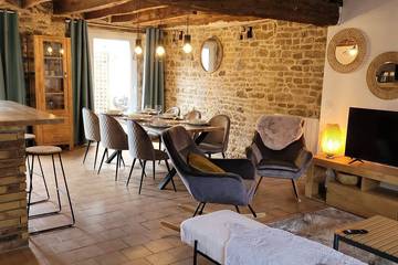 Gîte pour 6 personnes, avec terrasse et jardin à Quintin
