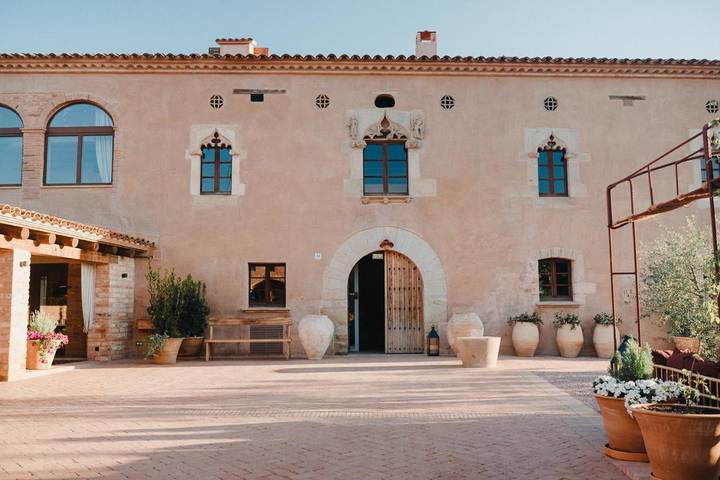 Hôtel pour 4 personnes, avec Terrasse ainsi que Jardin et Piscine à El Bruc