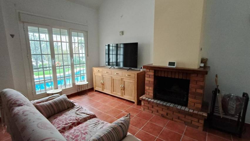 Casa de vacaciones para 7 personas, con vistas además de jardín y piscina, Se admiten mascotas en Parque natural de Los Alcornocales - 2