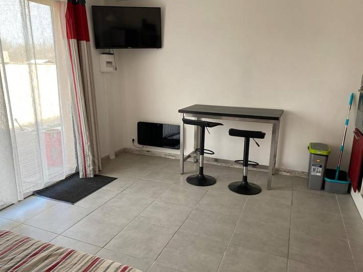 Gîte pour 2 personnes, avec terrasse à Saint-Sauveur (Aquitaine)