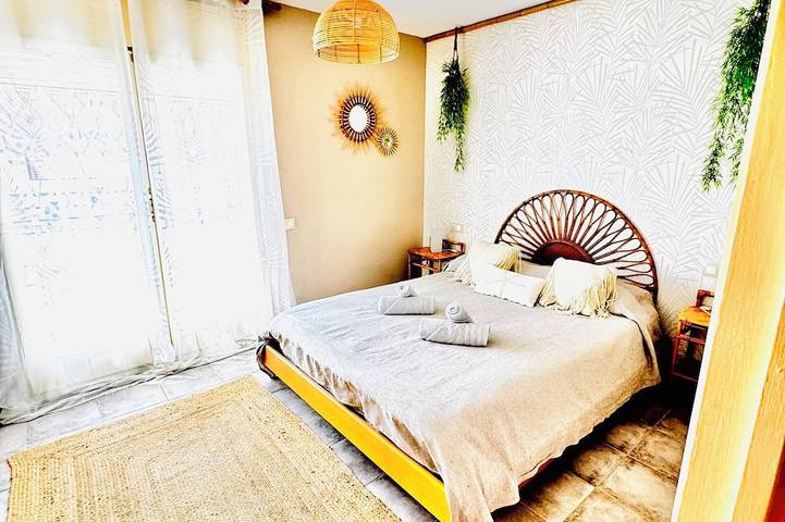 Beach House Avec Piscine à 5 min à pied de la plage in El Vendrell, Costa Dorada