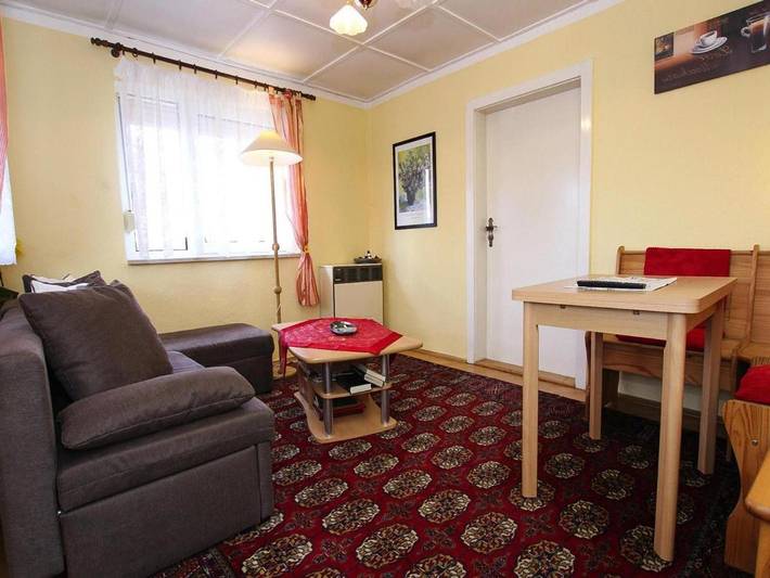 Ferienhaus für 3 Personen, mit Terrasse und Garten in Oybin