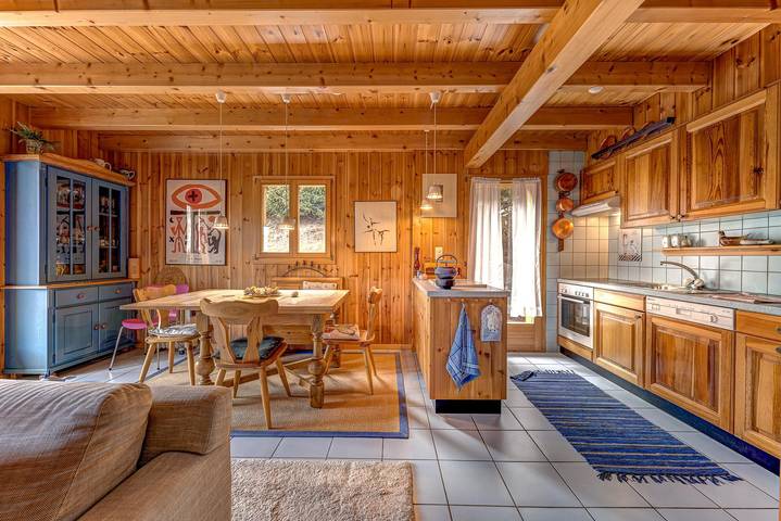 Chalet Les Melezes in La Tzoumaz, Riddes
