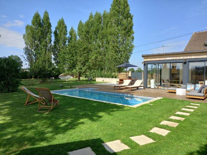 Location de vacances pour 5 personnes, avec piscine ainsi que jardin et vue, animaux acceptés dans Neuilly-sur-Eure