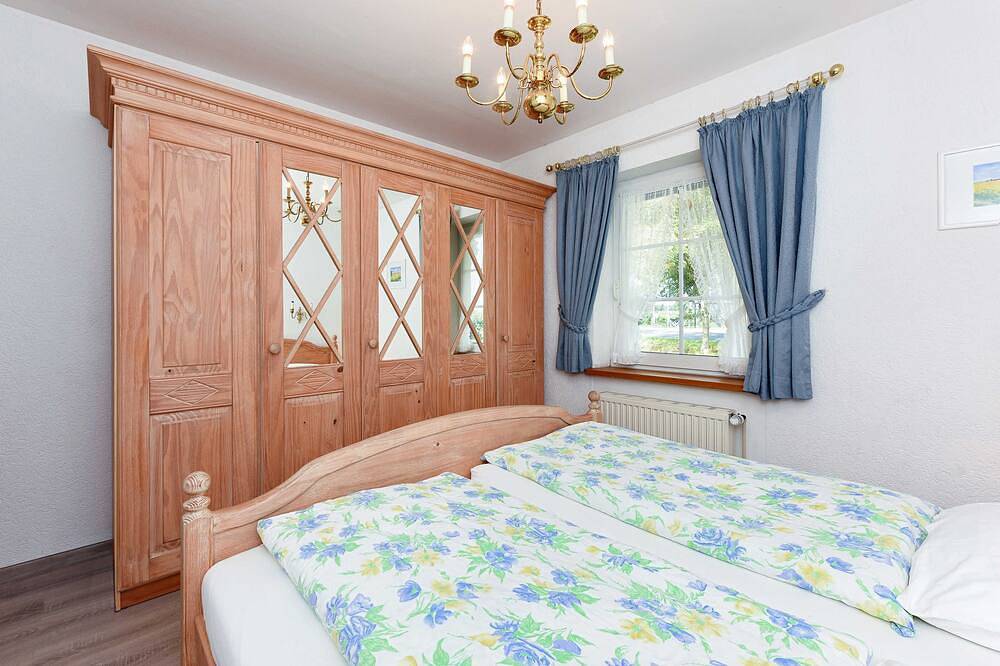 Ganze Wohnung, Ferienwohnung Löwenzahn - Ferienwohnungen Kornblume und Löwenzahn im Haus in Dunum, Nordseeküste