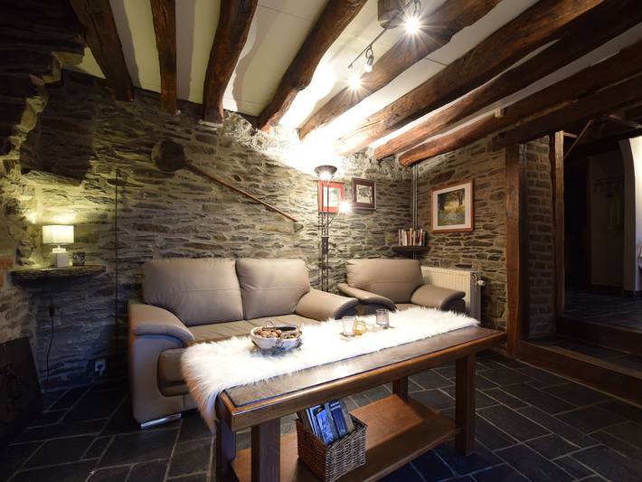 Gîte pour 4 personnes, avec terrasse, adapté aux familles à Bastogne