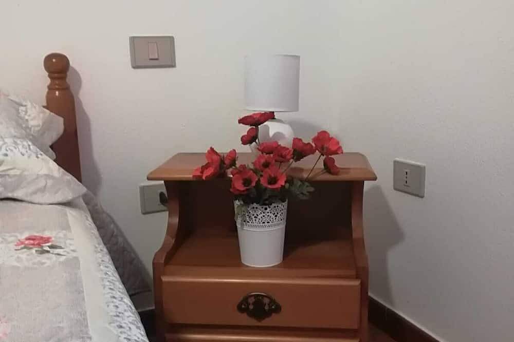 Onafhankelijke villa met exclusieve eigendomstuin in Solanas, Comune di Sinnai