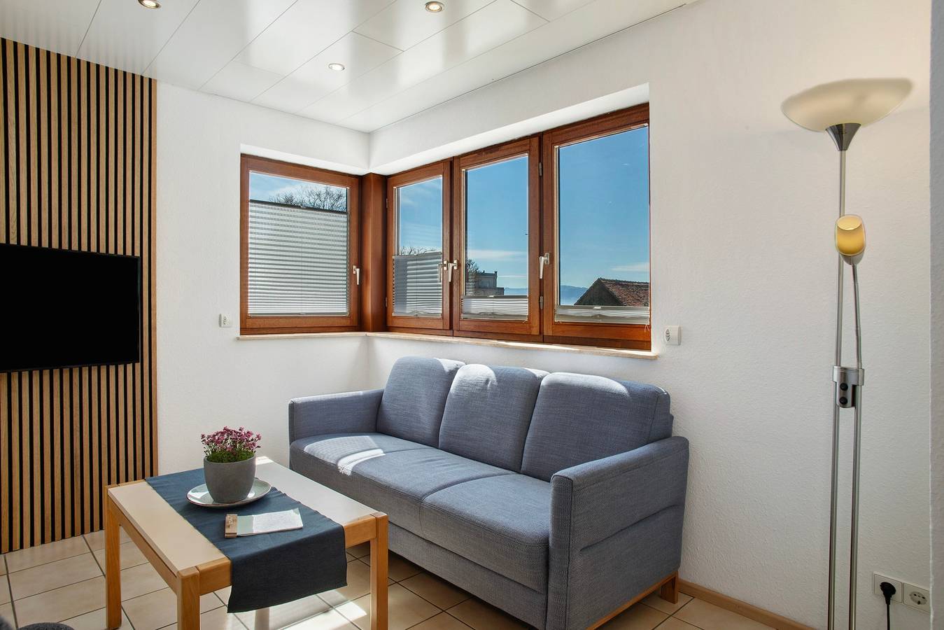 Ganze Wohnung, Ferienwohnung Eg1 im "Gästehaus Heinemann" direkt am Bodensee mit Seeblick in Langenargen, Region Bodensee-Oberschwaben