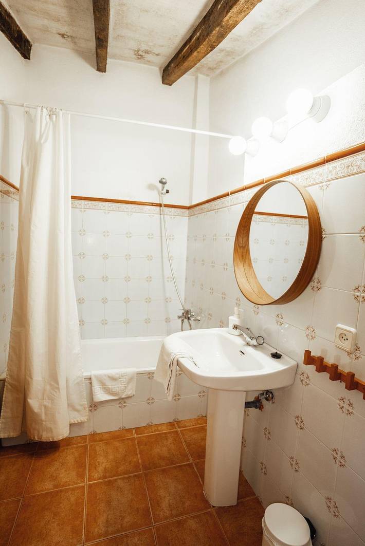 Chalet para 18 personas, con jardín y terraza, Se admiten mascotas en Garrotxa - 3