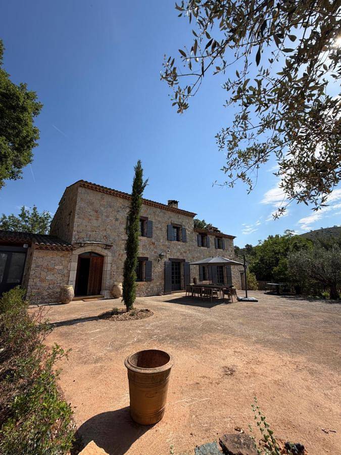 Chalet para 8 personas, con jardín y piscina - 1