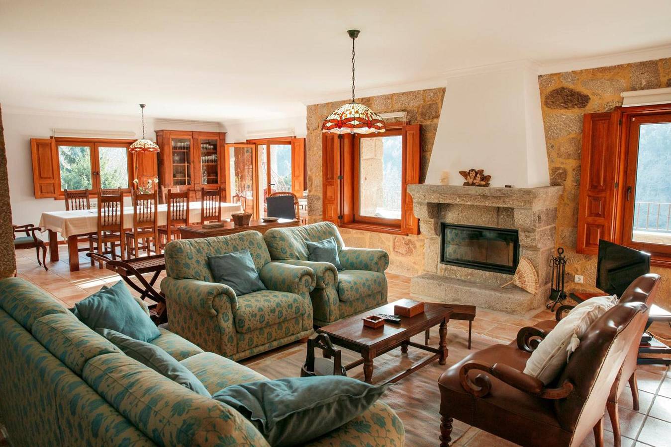 Casa das Flores : Vue Montagne, Piscine Privée et Wi-Fi au Gerês in Bouro (Santa Maria), District de Braga