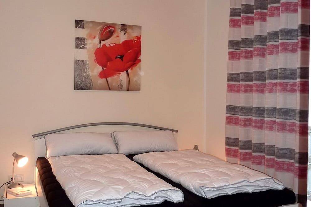 Fh1 mit Privatstrand, Sauna, Kamin, Klimaanlage, 4 Sz, 2 Bd, 8-10, max. 12 Pers. in Löbnitz, Nordsachsen