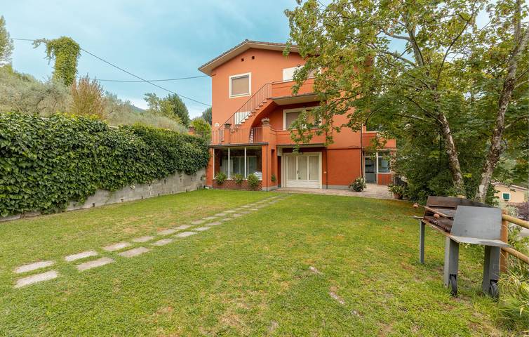 Gîte pour 4 personnes, avec jardin à Barga - 3