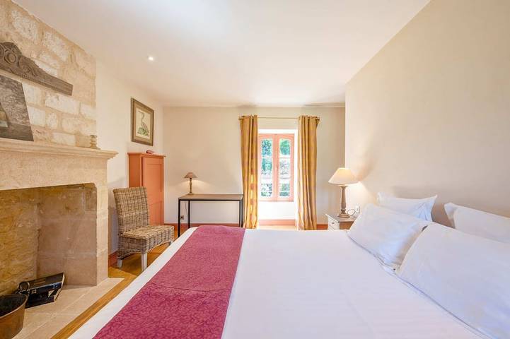 Location de vacances pour 8 personnes, avec jardin à Saint-Amand-de-Coly - 4