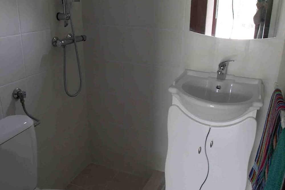 Privates Ferienhaus am Meer mit schönen Garten in ruhiger Lage in Nea Kallikratia, Kallikratia