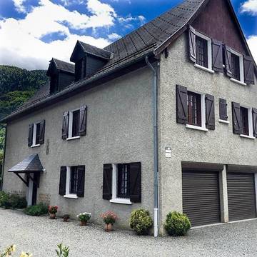 Gîte pour 10 personnes, avec terrasse et vue à Saint-Mamet
