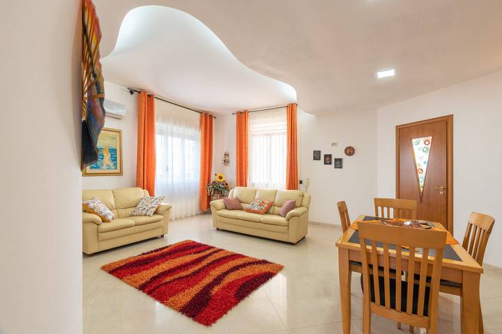 Casa vacanza per 8 persone, con Balcone e Giardino a Alcamo