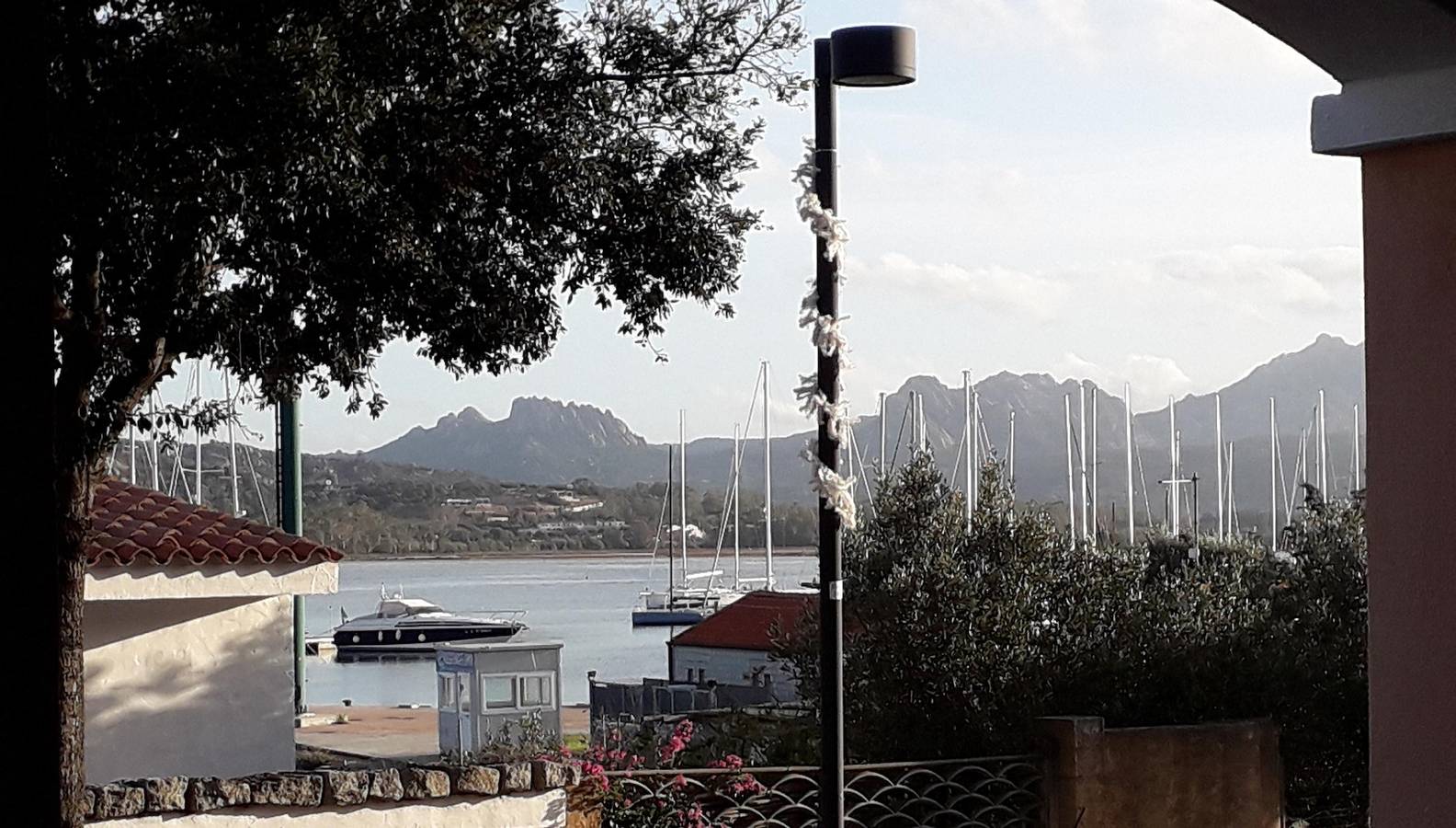 Entire apartment, Apartment 'Chlamys' with Sea View, Wi-Fi & Terrace in Cannigione, Costa Smeralda