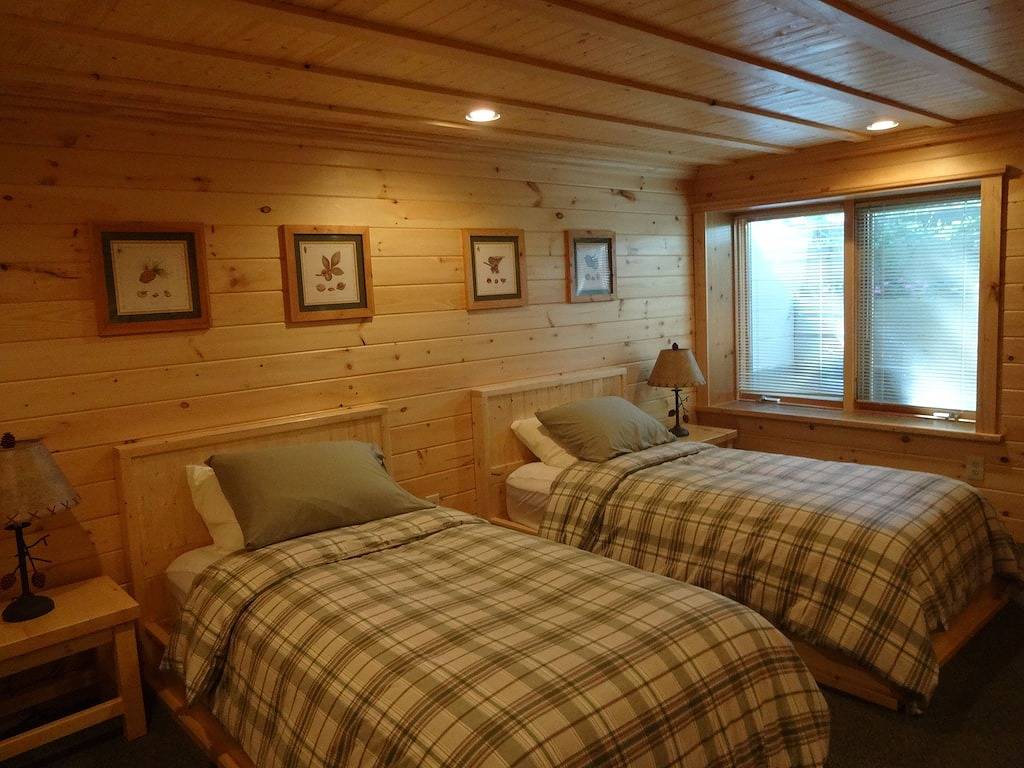 Forest Gardens Getaway ist ein Bed & Breakfast im schönen Up! in Gogebic County