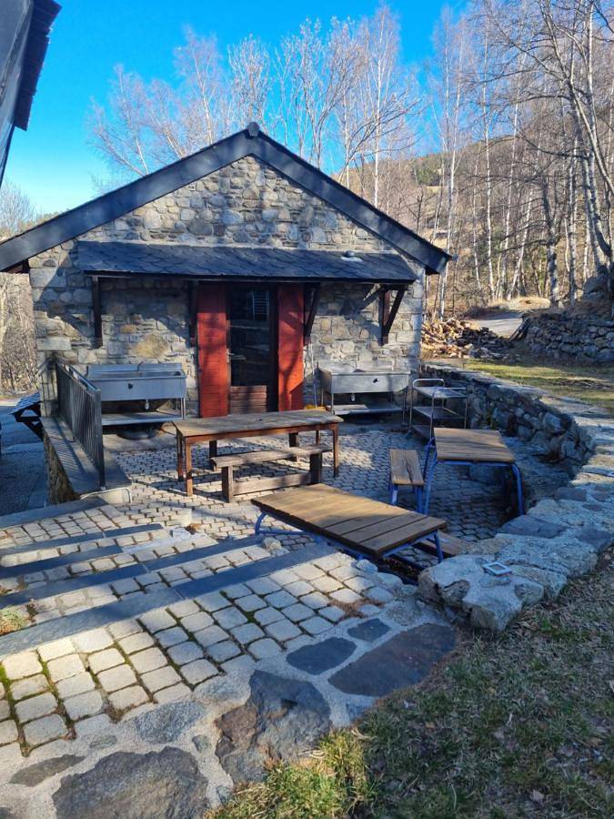 Gîte pour 4 personnes, avec jardin à Planès