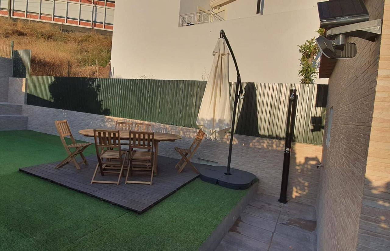 Vila Azul in Praia da Califórnia, Sesimbra