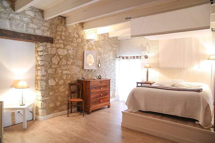 Location de vacances pour 5 personnes, avec Terrasse ainsi que Jardin et Piscine à Donnazac