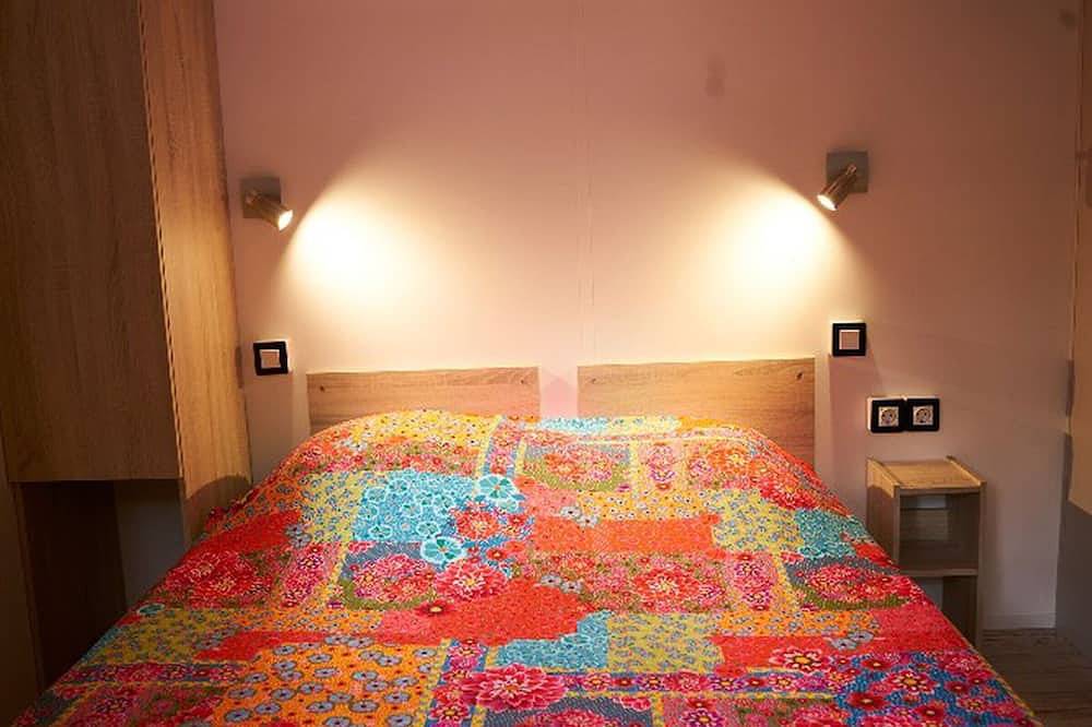 Mobilheim mit Terrasse in Séez, 2 Schlafzimmer in Séez, Albertville und Umgebung