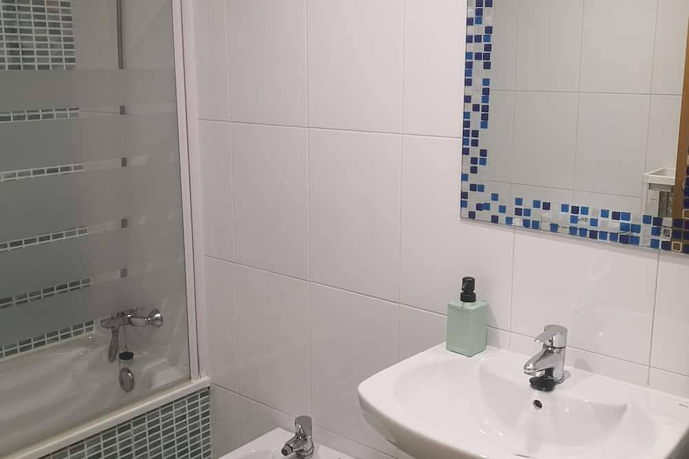 Appartamento intero, Calatrava Oviedo Apartment in Oviedo, Montagne Cantabriche