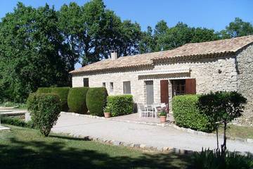 Agriturismo pour 8 personnes, avec terrasse et jardin à Vachères