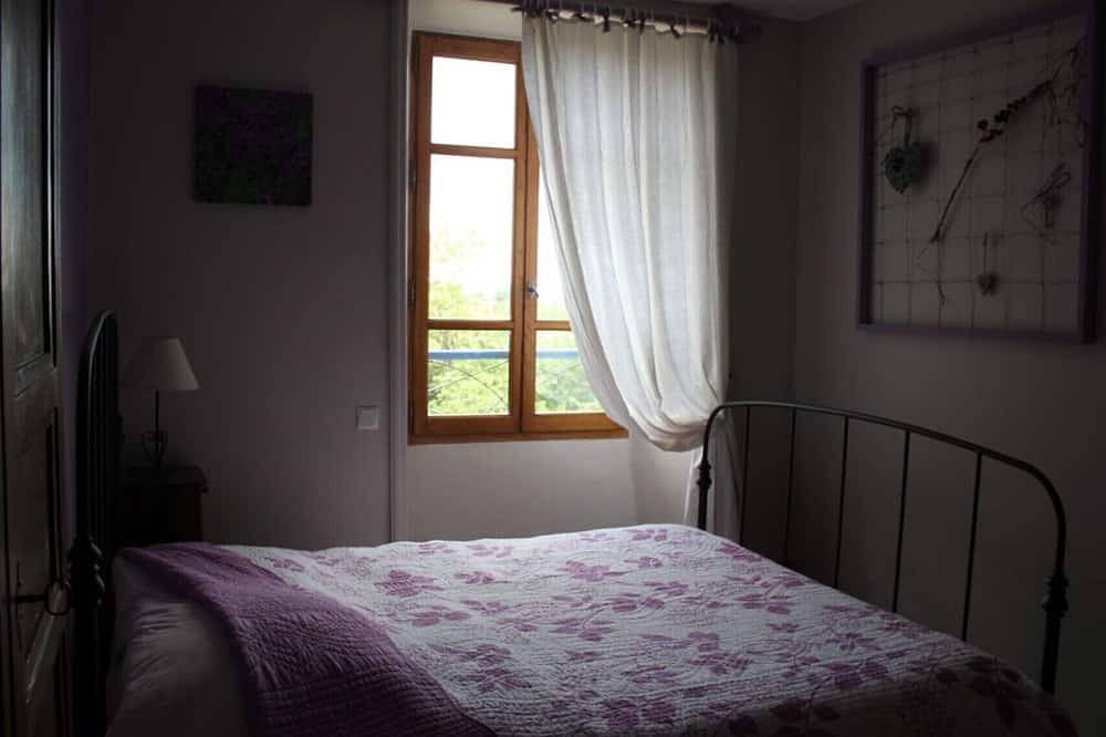 Gîte *** l'Escoussou 110 m², 3 ch, charme, nature, piscine chauffée, Sud Ardèche in Joyeuse, Ardèche