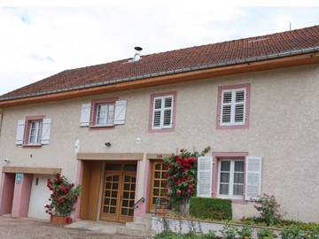 Gîte pour 5 personnes, avec terrasse, animaux acceptés à Taintrux