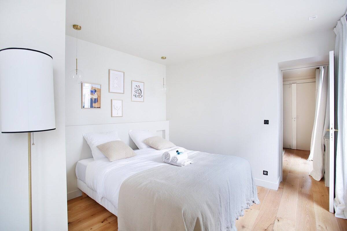 Entire apartment, Sublime apartment Center of Paris in 10th Arrondissement, Paris