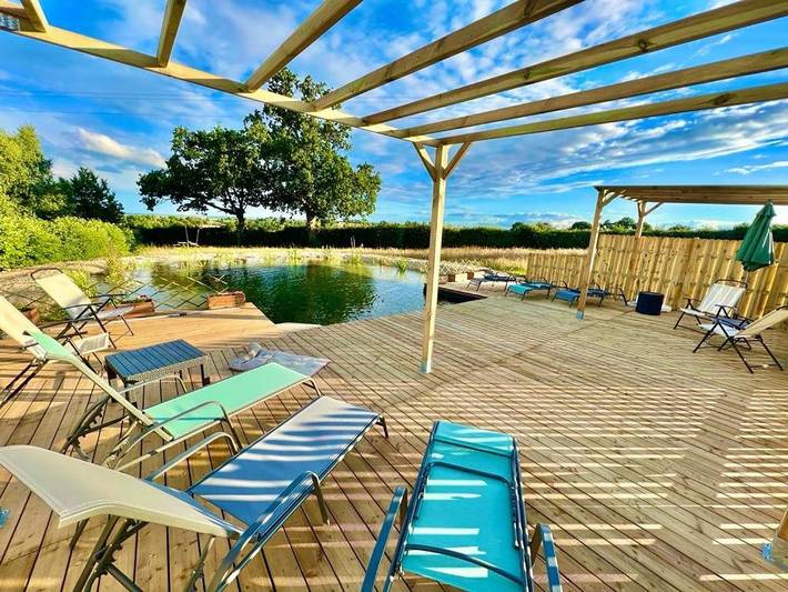 Gîte pour 8 personnes, avec vue ainsi que jardin et piscine à Vassy - 3