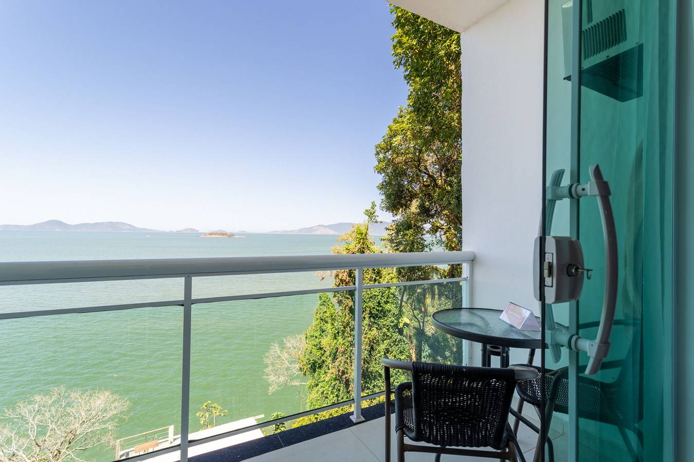 Entire apartment, Estúdio 7 - Ar Cond. e Vista Mar em Mangaratiba in Mangaratiba, Costa Verde (Rio de Janeiro)