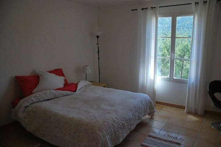 Location de vacances pour 9 personnes, avec jardin et balcon, animaux acceptés à Vauvenargues - 3