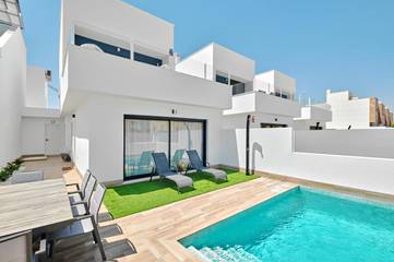 Casa rural para 8 personas, con vistas además de terraza y piscina, Se admiten mascotas en San Pedro del Pinatar