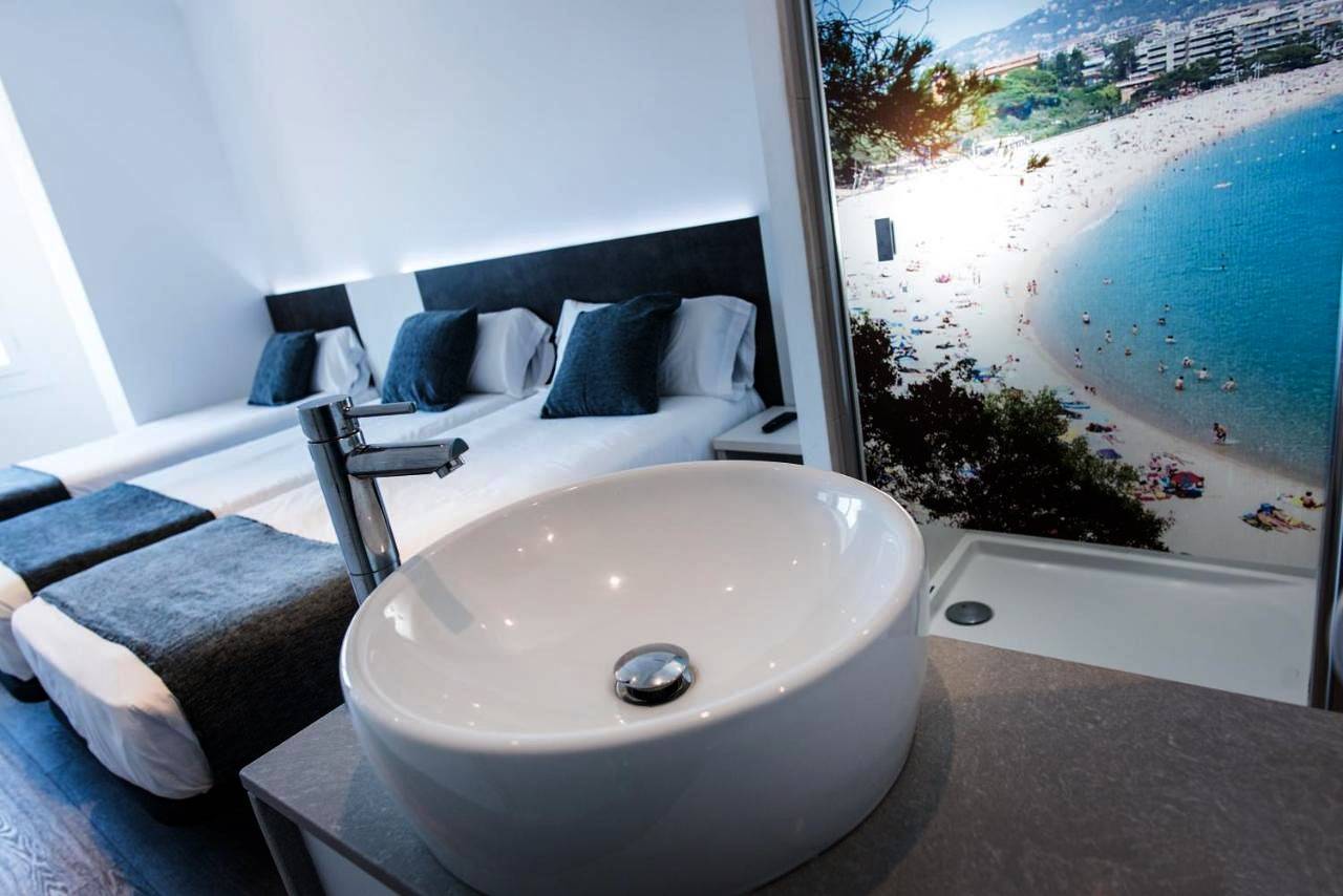 Hostal Ribas in Central Lloret de Mar, Lloret de Mar