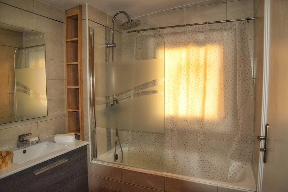 Casa Milesa Haus: Spa, ruhig, 12 Minuten vom Meer entfernt, privater Parkplatz in Nizza, Mittelmeerküste (Frankreich)