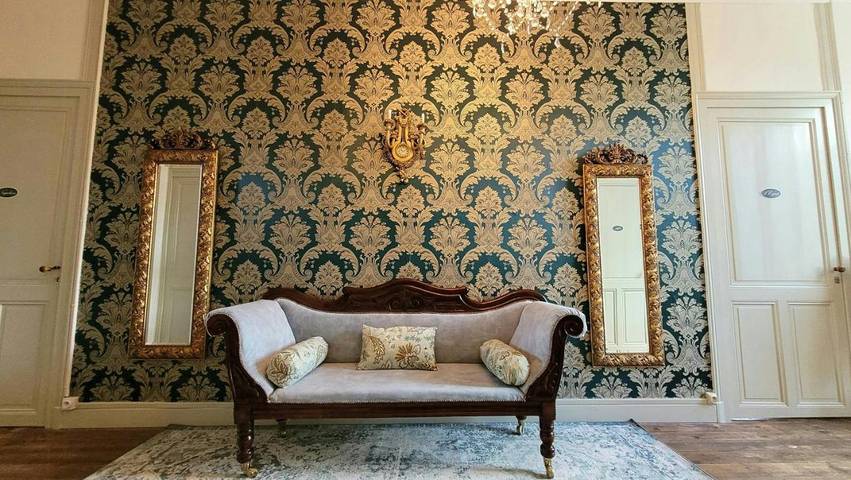 Location de vacances pour 15 personnes, avec piscine ainsi que terrasse et jardin à Épargnes - 4