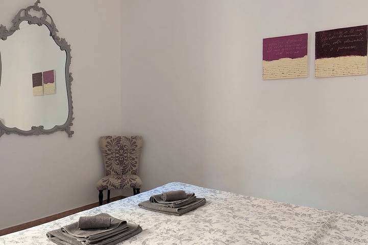 Entire apartment, I Gerani, lovely apartment in the heart of Trapani in Trapani, Trapani Province