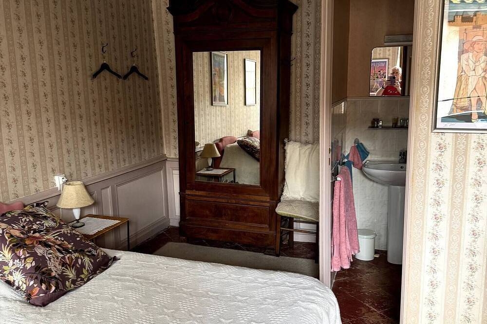 Family Housing (2 Adults + 1 Child) - Center City in Mirepoix, Ariège