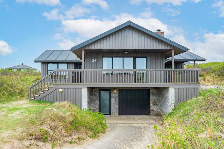 Villa for 6 personer, med jacuzzi og sauna i Henne