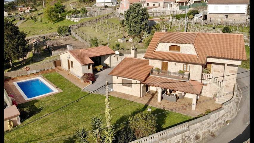 Location de vacances pour 10 personnes, avec jardin ainsi que vue et piscine à Pontevedra - 3