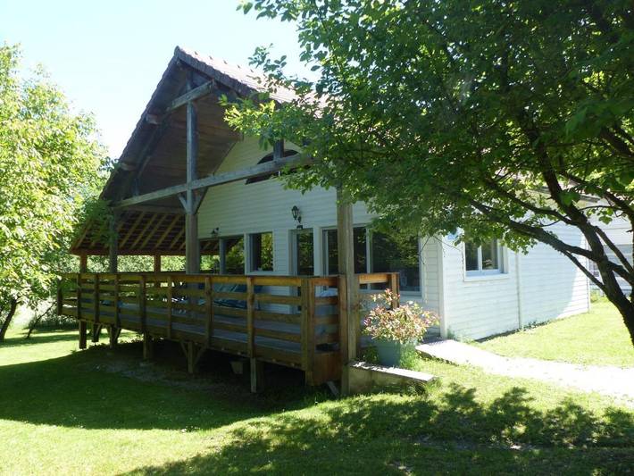 Gîte pour 6 personnes, avec jardin et vue, adapté aux familles à Doucier - 3